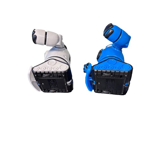 Sharper Image Mecha Rivals Remote Control Battle Robots Game Set Blue White - Picture 5 of 8